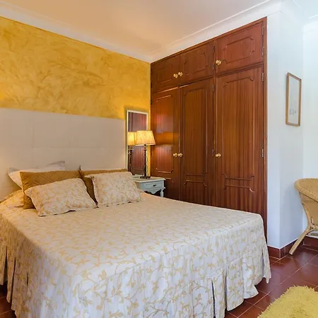 빌라 Spacious Villa For 10 With Private Pool Near Albufeira 알부페이라