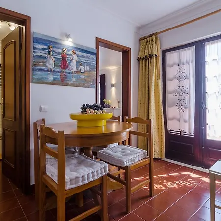 Spacious Villa For 10 With Private Pool Near Albufeira 알부페이라
